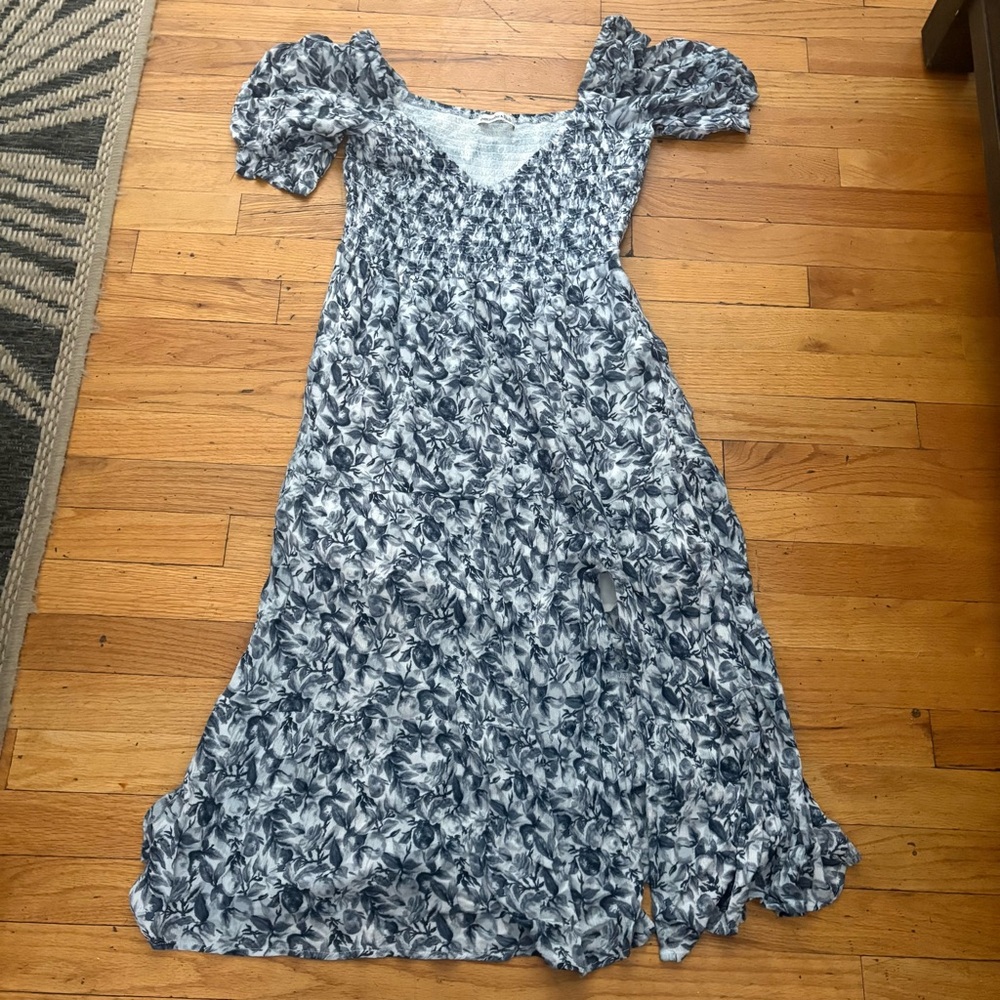 Abercrombie & Fitch Blue and White Floral Midi Dress